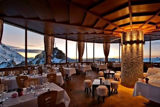 Panorama restaurant Corvatsch 3033m